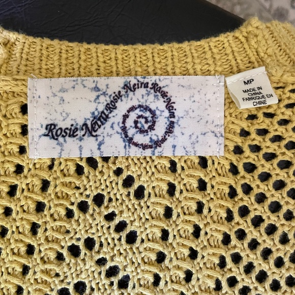 Beautiful open weave Anthropologie sweater in yellow/gold. Size MP - Picture 3 of 4